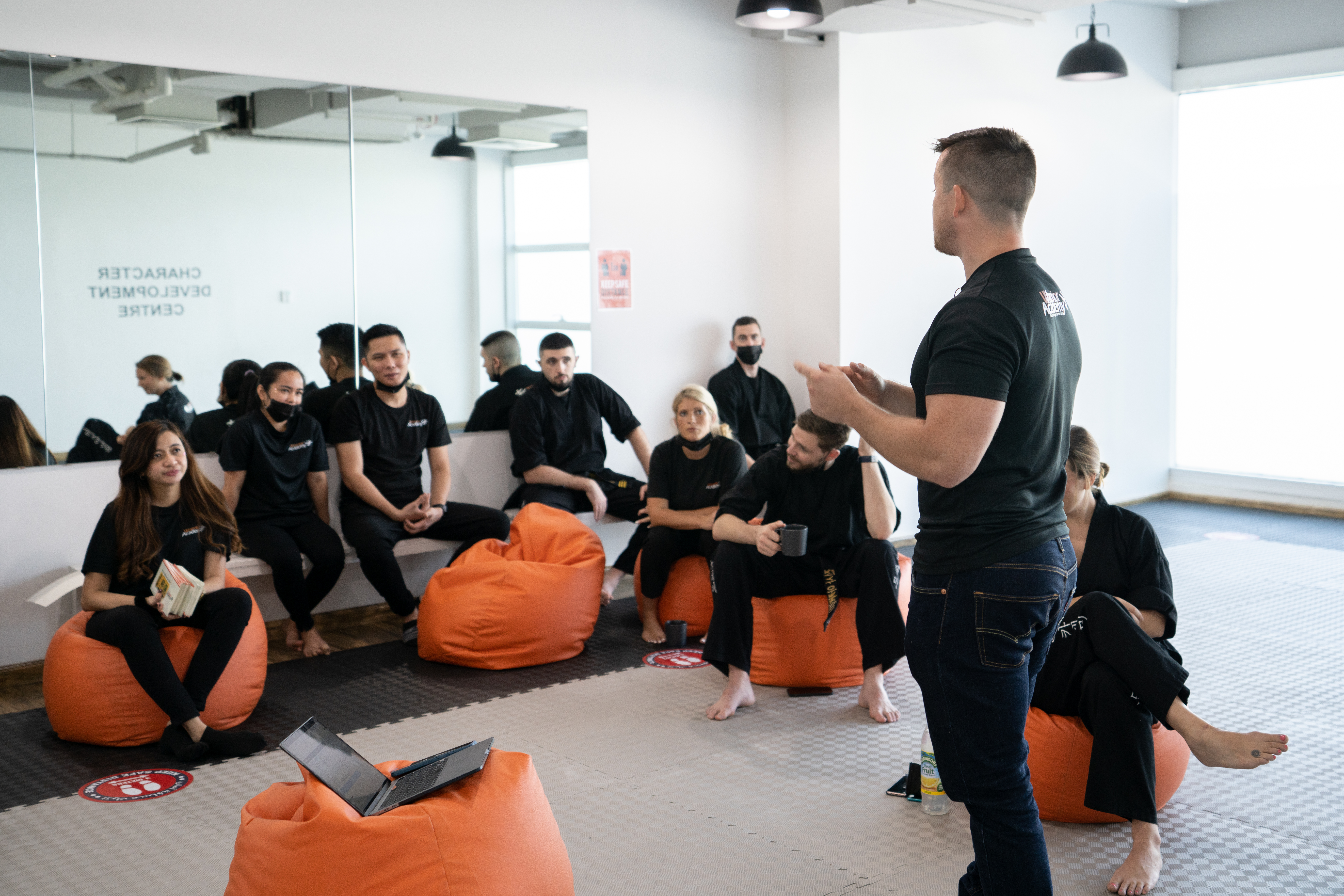 Sebastian Bates running a workshop